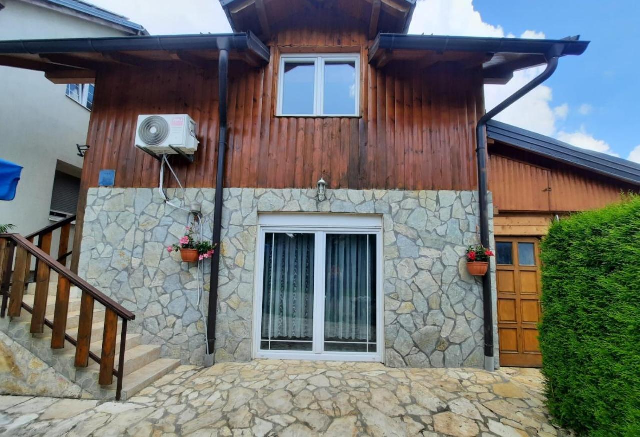 Filip Hotel Korenica Esterno foto